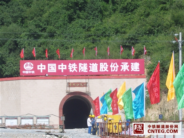 洞门.JPG