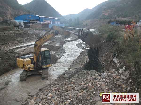 河道清理.JPG