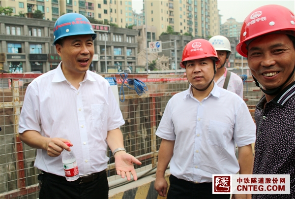 左为吴明总，中为中铁重投张国华.JPG