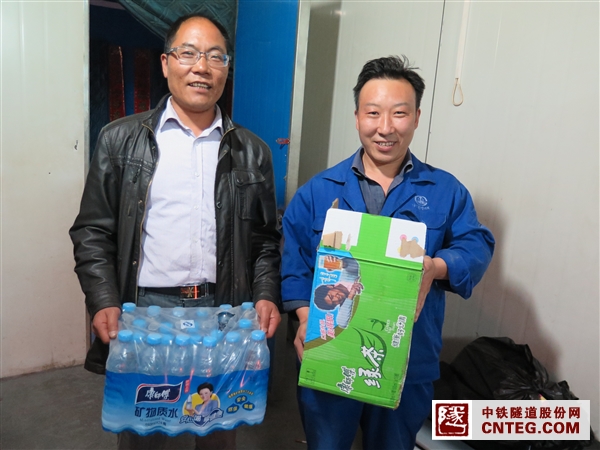 兰渝二工区.JPG