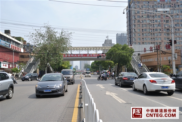玫瑰街天桥.JPG
