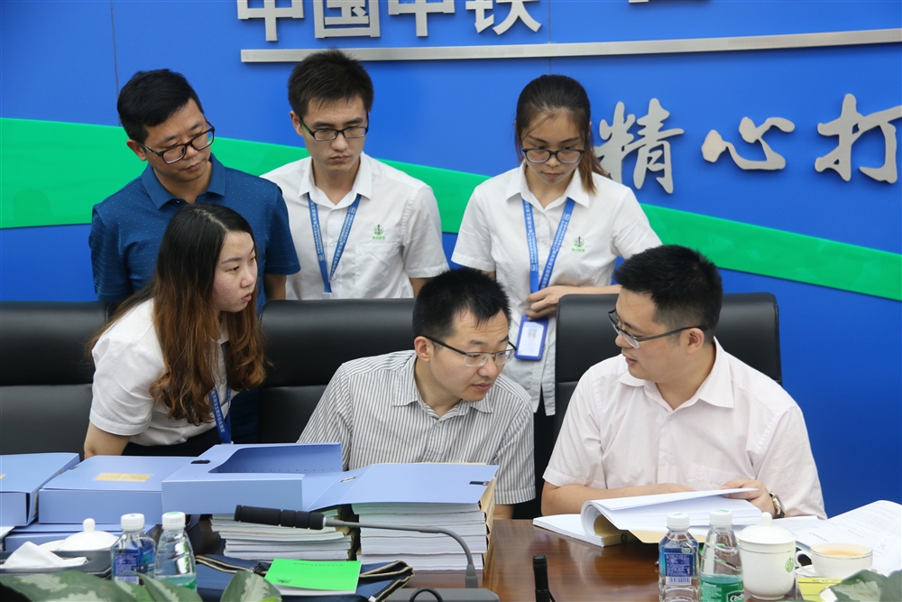 广东省领导核查项目工资支付情况.JPG