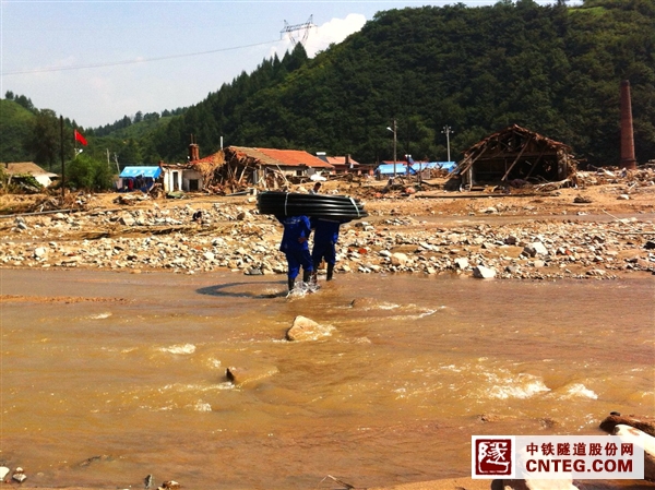 涉水运管线.jpg