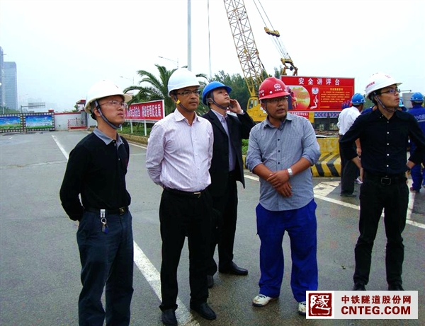 广州地铁丁建隆.JPG