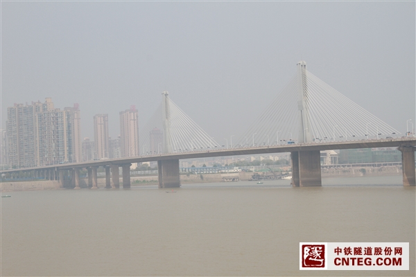 湘江北大桥主跨.JPG