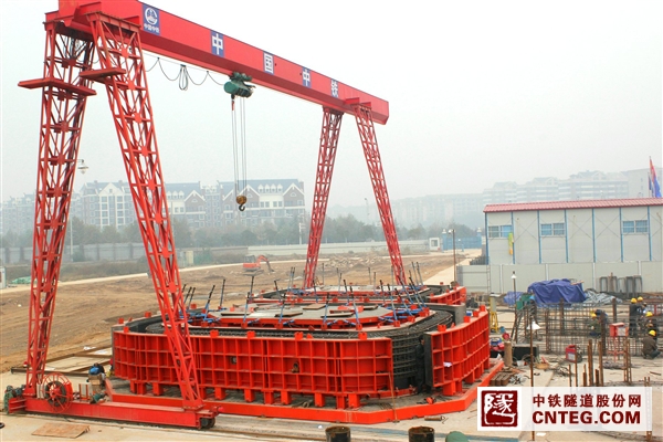 大小管节模具.JPG
