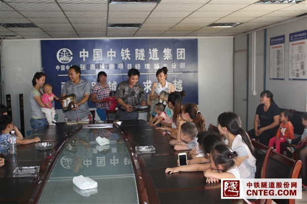张唐三分部“企业与我心连心”活动.JPG