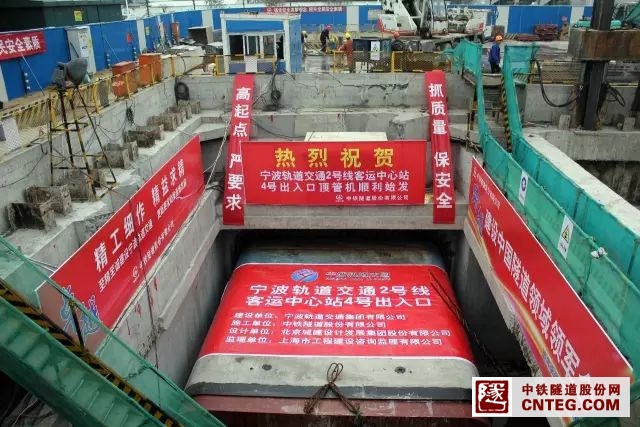 640WBRT9CC6.jpg