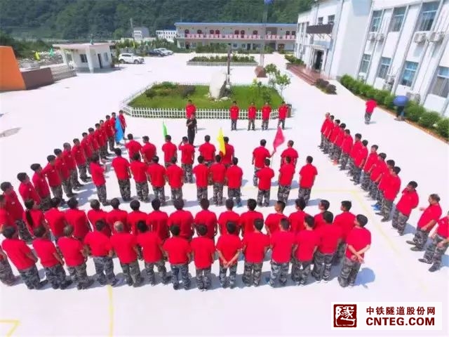 640AHLDTX0S.jpg