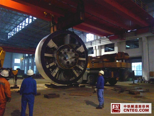 图三  平移前体.jpg
