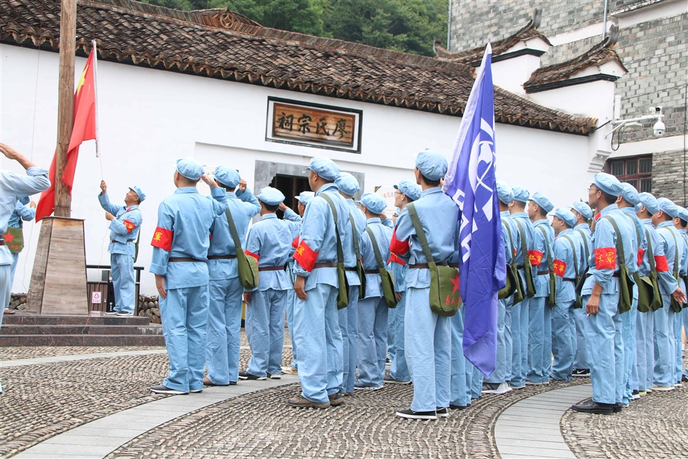 升国旗(1).JPG