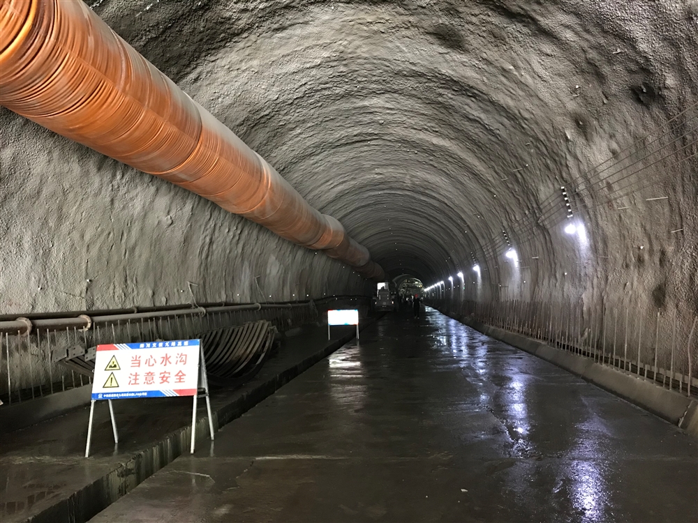 隧道施工现场观摩会2.JPG